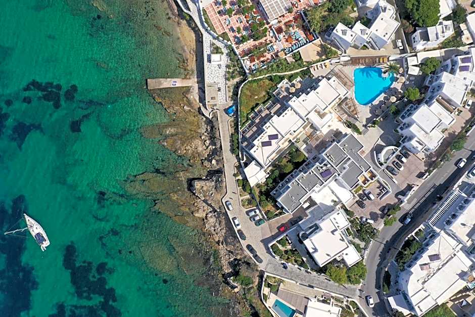 Poseidon Hotel Suites