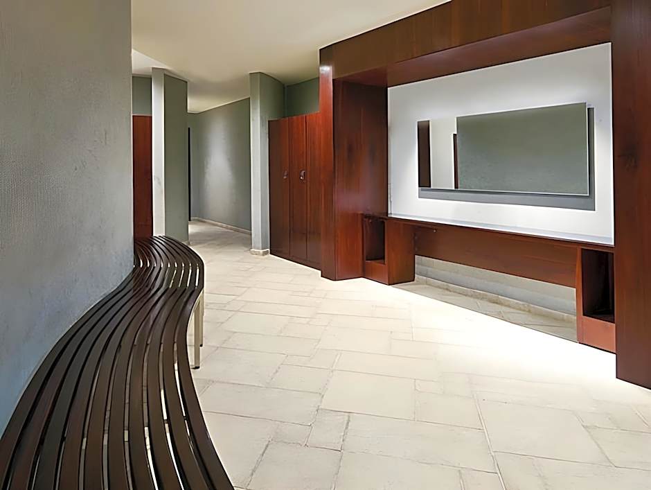 Le Meridien Pyramids Hotel & Spa