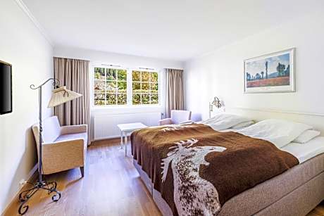 Twin Room with Mountain View