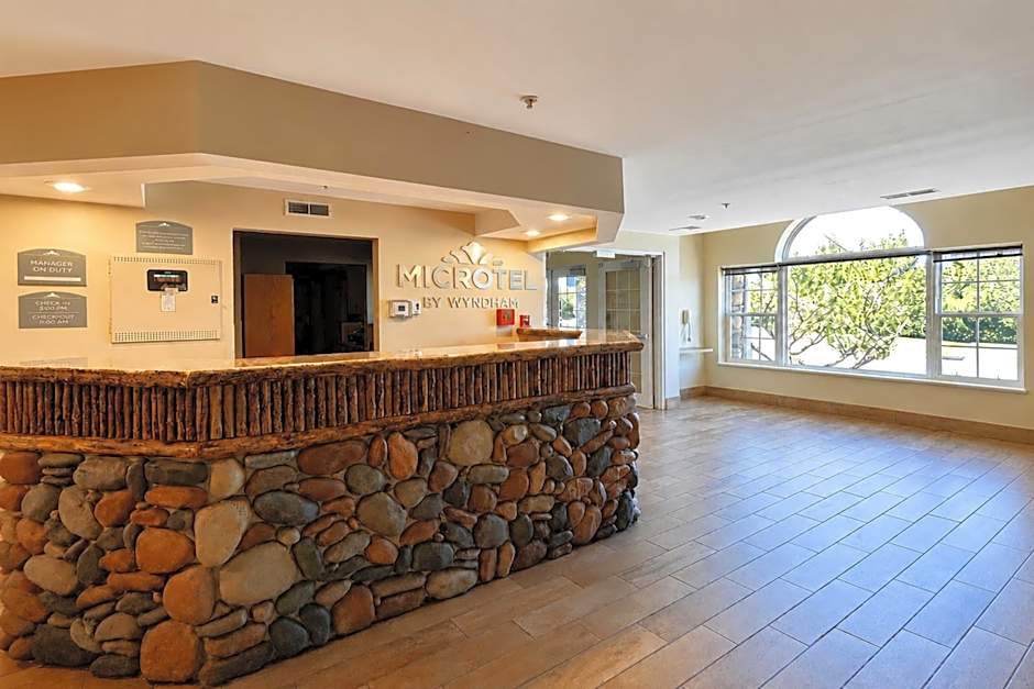 Microtel Inn & Suites By Wyndham Bozeman