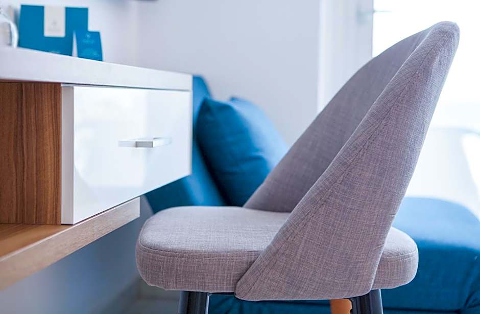 The Blue Ivy Hotel & Suites