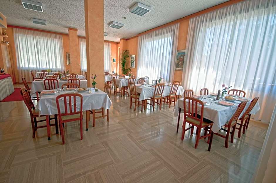 Hotel Alpi
