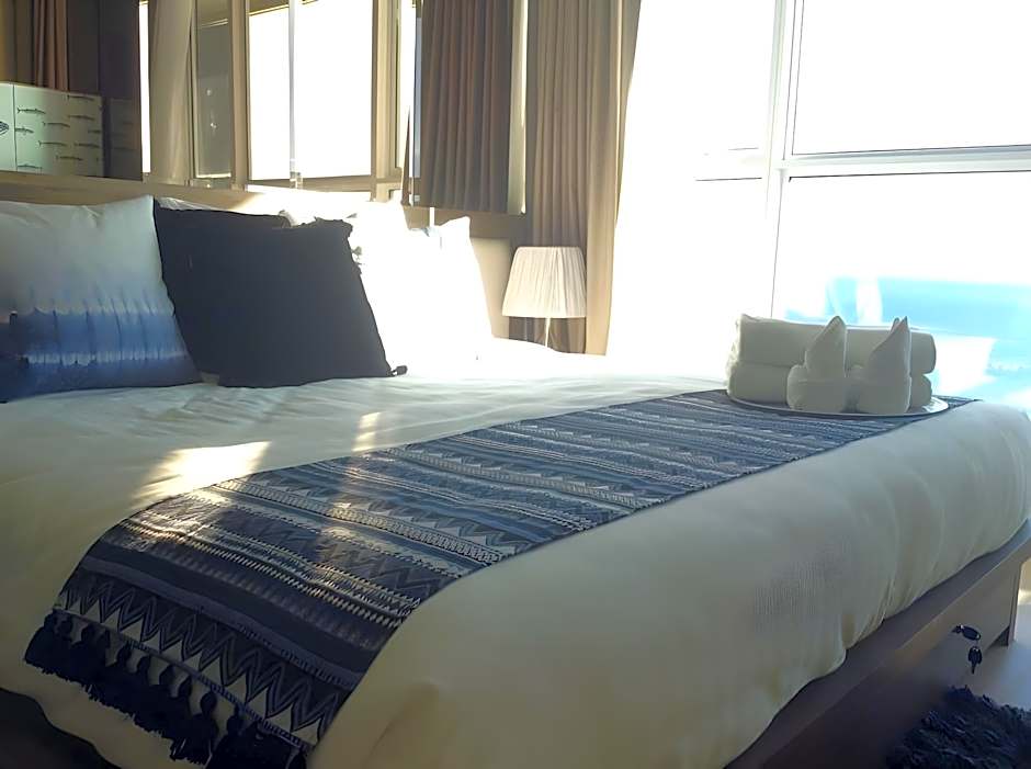 EveRyDaY BEACHFRONT STYLISH  LUXURY* JOMTIEN