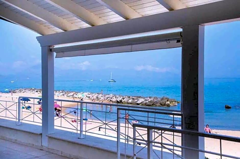 Amira Beach Villa by Le Dhome Sicily