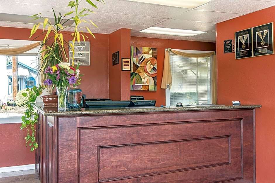 Rodeway Inn Medford South I-5