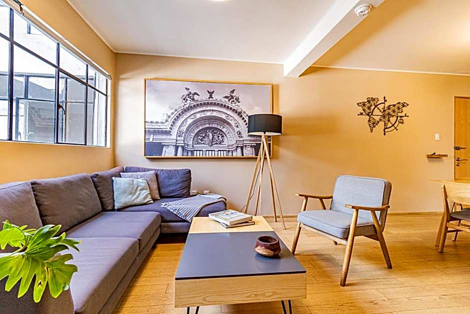 Mi Zona Lodging WTC