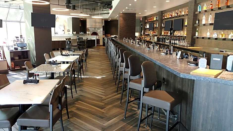 Crowne Plaza Suites MSP Airport - Mall of America By IHG