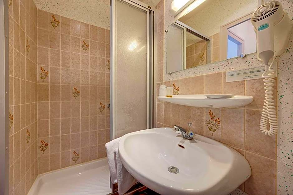 Brit Hotel Confort Bagnoles Normandie