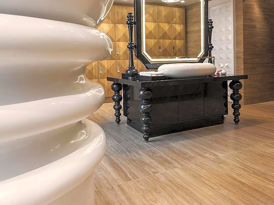Mondrian Doha