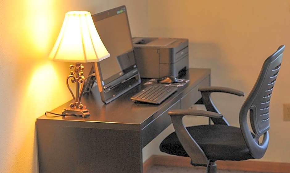River Valley Inn & Suites