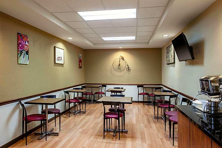 La Quinta Inn & Suites by Wyndham Davis