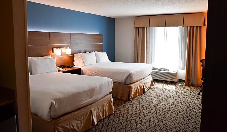 Holiday Inn Express Hotel & Suites - Concord, an IHG Hotel