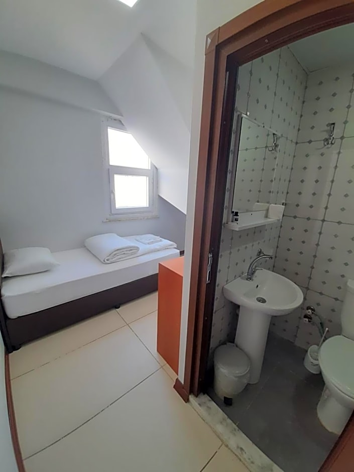 Yesilyurt Otel – Antalya, NJ