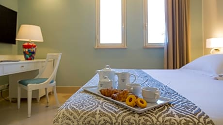 Double or twin standard