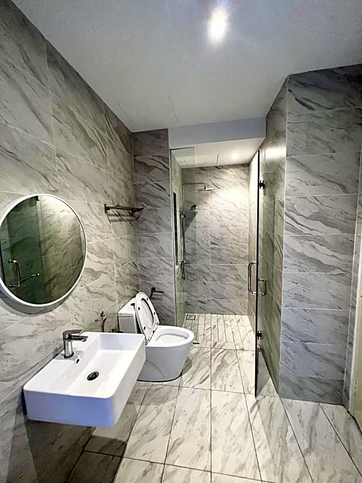 Imperio Residences Private Bathtub or Jacuzzi by Nestcove