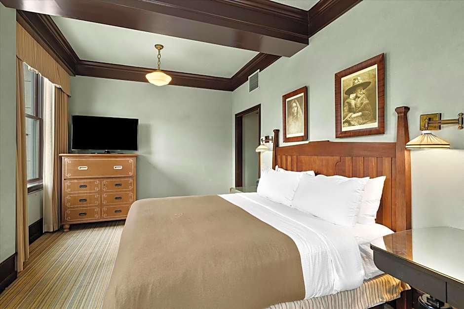 Arctic Club Hotel