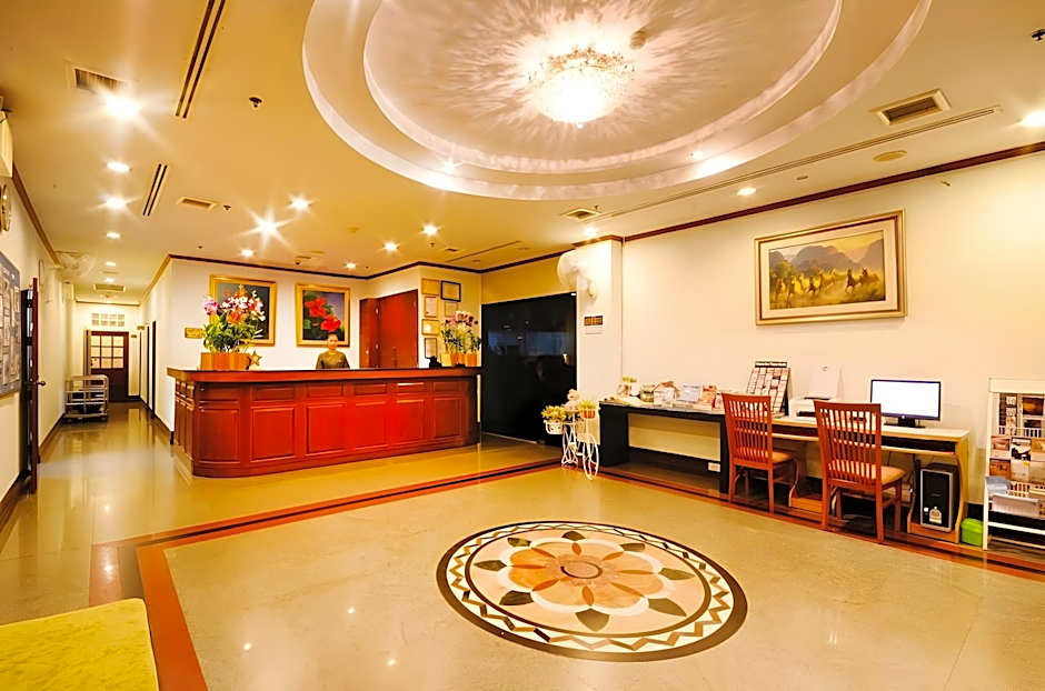 Thipurai City Hotel