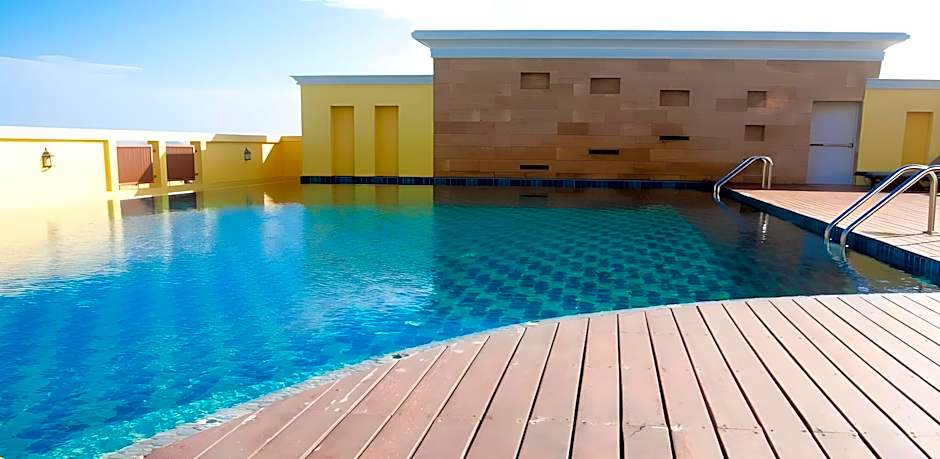 Crystal Palace Luxury Hotel Pattaya