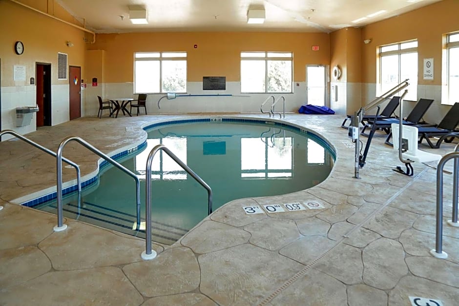 Comfort Inn & Suites Grinnell near I-80
