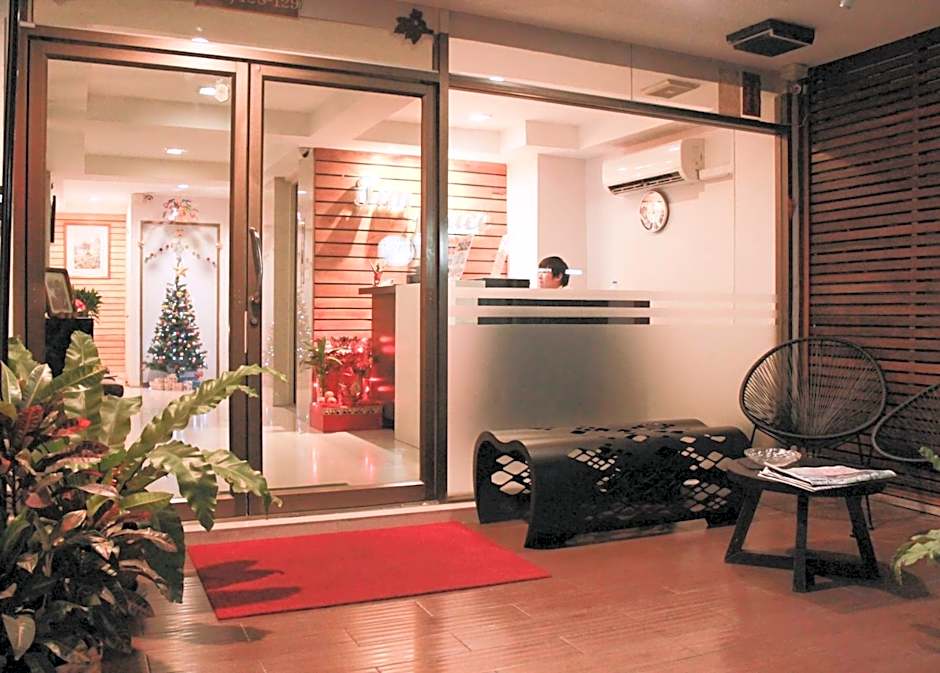 Tim Place - BTS Phra Khanong