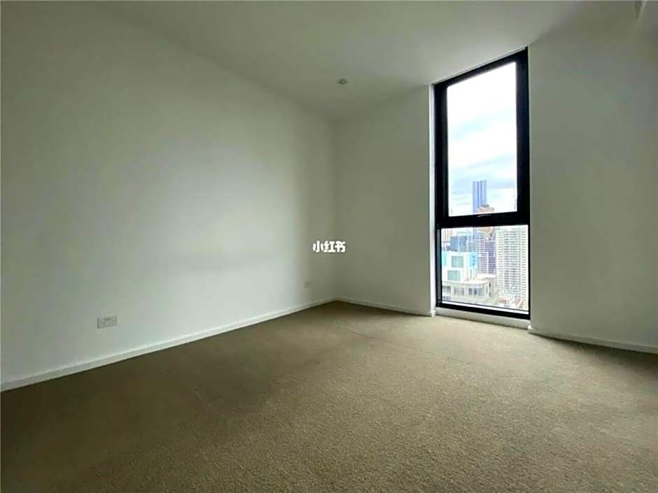Quiet CBD 3b2b apartment + free parking