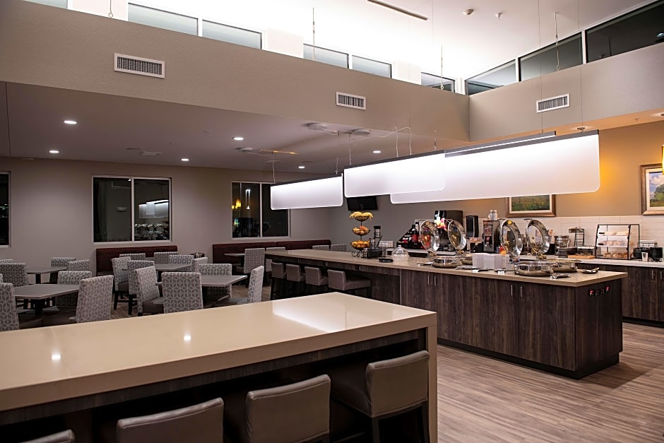 StoneHill Lawrence Trademark Collection by Wyndha