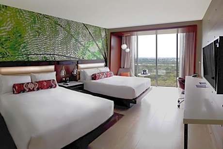 Classic Queen Room with Two Queen Beds