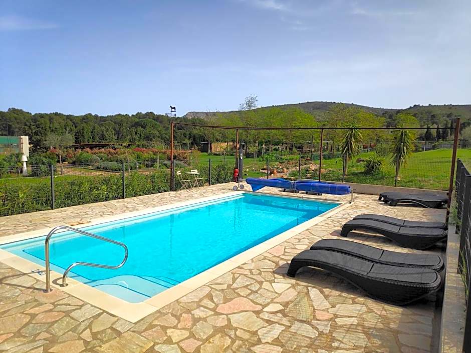 Mas Del Llop Blanc - Dog friendly Hostal Rural - B&B