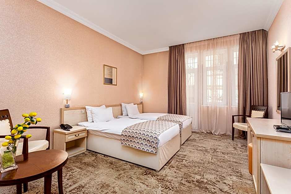 Sharden Hotel
