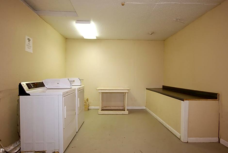 Country Hearth Inn & Suites Marietta