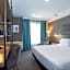 Sandman Signature Calgary Airport Hotel