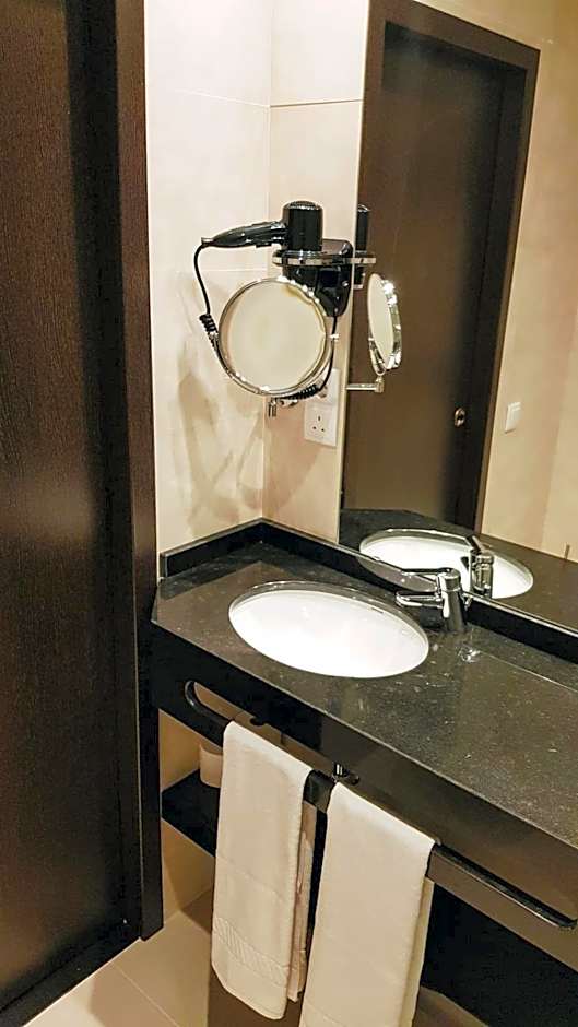 Porto City Hotel