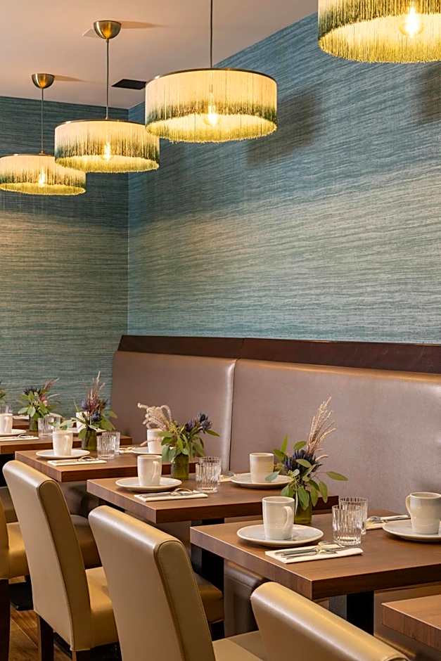 Midnight Hotel Paris