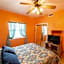 Affordable SPI family condo - walking distance to the beach, Sleeps 6, Third Floor, 2025 Traveler Award