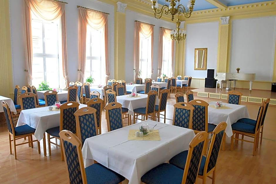 Hotel garni Goldene Henne