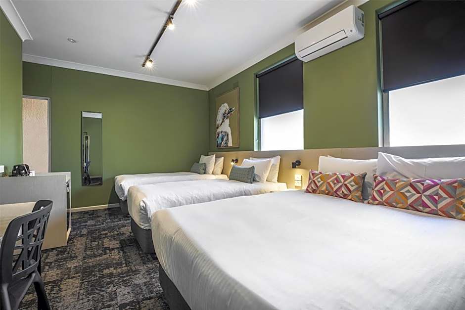 Nightcap at Pritchards Hotel