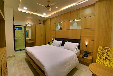 Hotel Mamta Palace, 500 meters from nakki lake