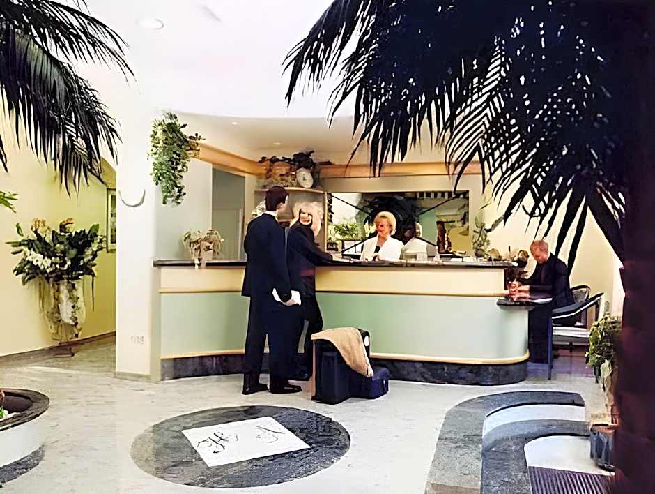 Adesso Hotel Kassel -pay at property on arrival- Ihr Automatenhotel in Kassel