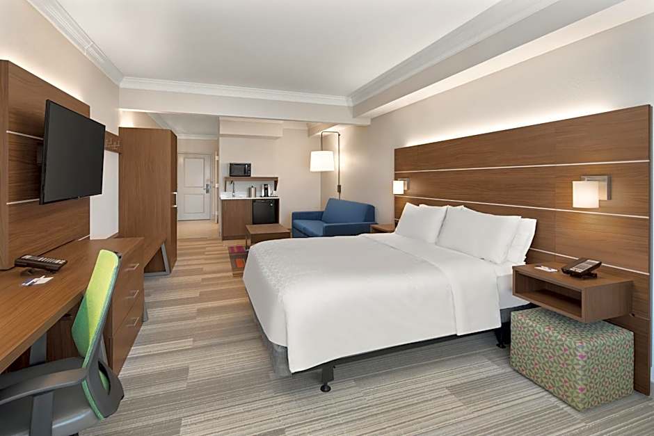 Holiday Inn Express Hotel & Suites Byron By IHG