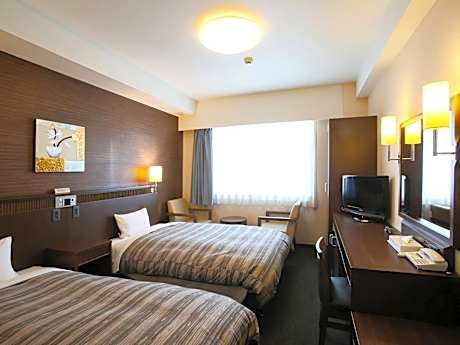Superior Twin Room - Non-Smoking - East Building