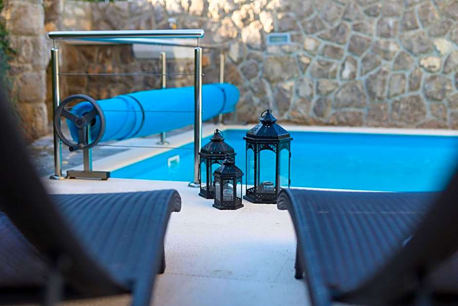 Villa Miracle 2 with heated pool