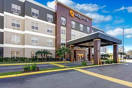 La Quinta Inn & Suites by Wyndham Tampa Central