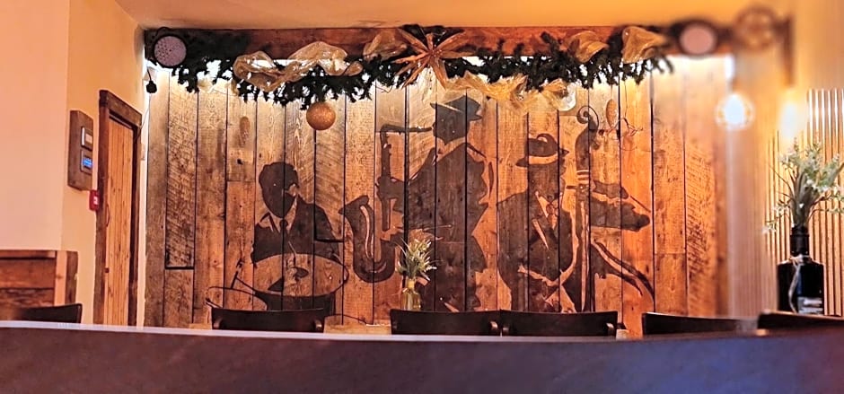 The Waterside Bar, Rooms & Restaurant