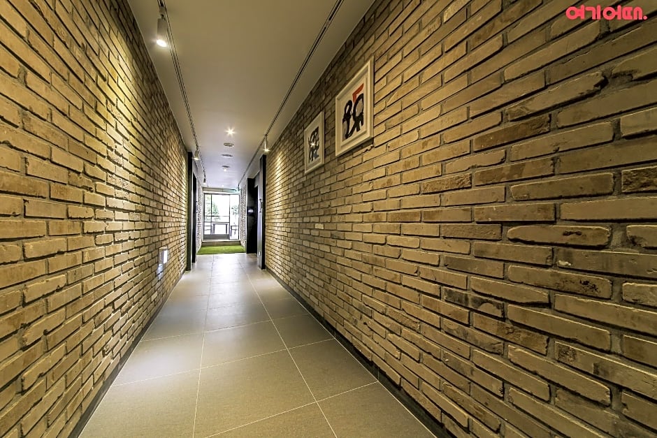 Yeonsan Hound Hotel