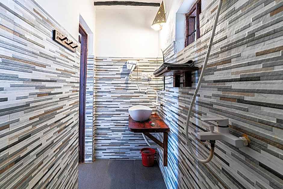 Red Monkey Beach Lodge