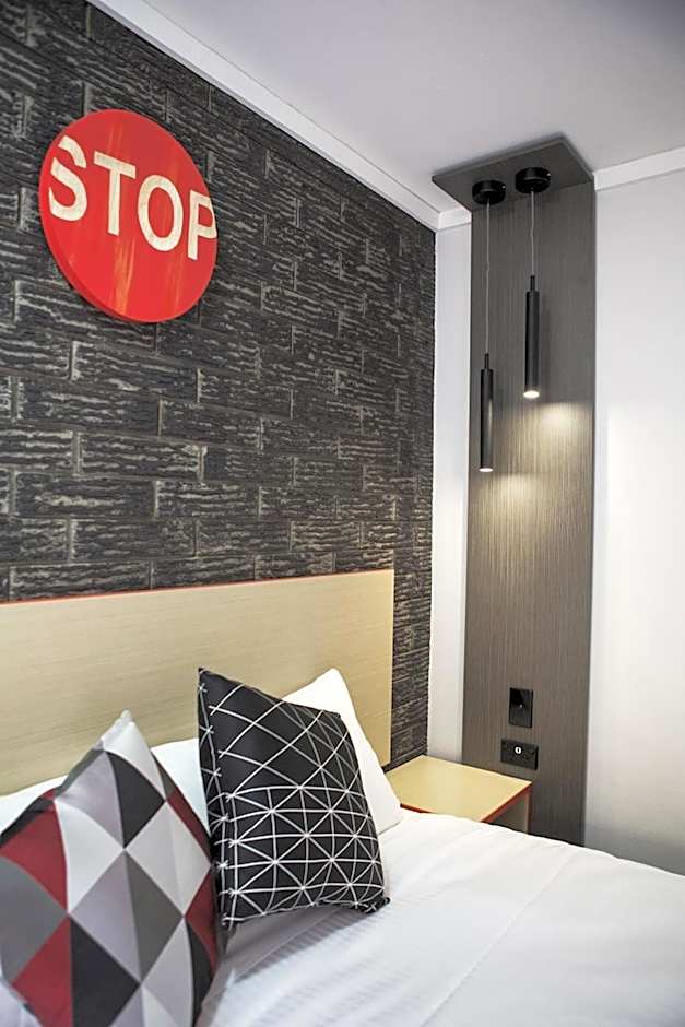 Nightcap at Jamison Hotel