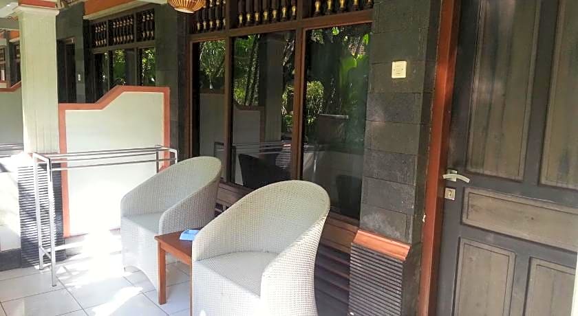 Dewa Bharata Bungalows Legian