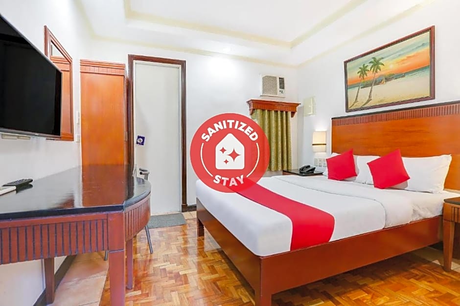 OYO 406 Royal Parc Inn & Suites (Vaccinated Staff)