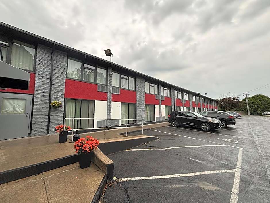 Ramada by Wyndham Kingston