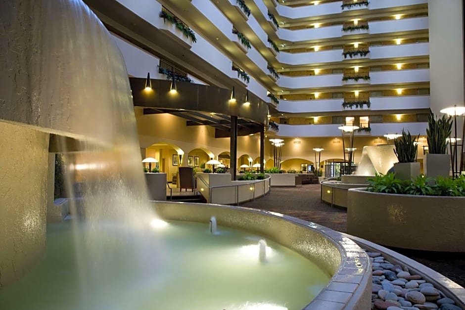 Embassy Suites By Hilton Hotel Kansas City-International Airport